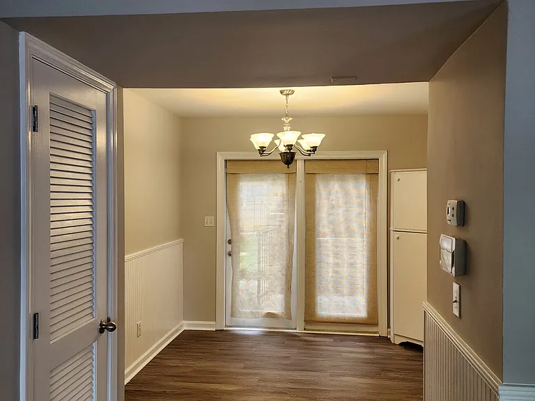 6940 Roswell Rd #19C — Photo 3