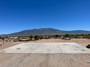 716 Rio Ruidoso Rd NE, Rio Rancho, NM 87144
