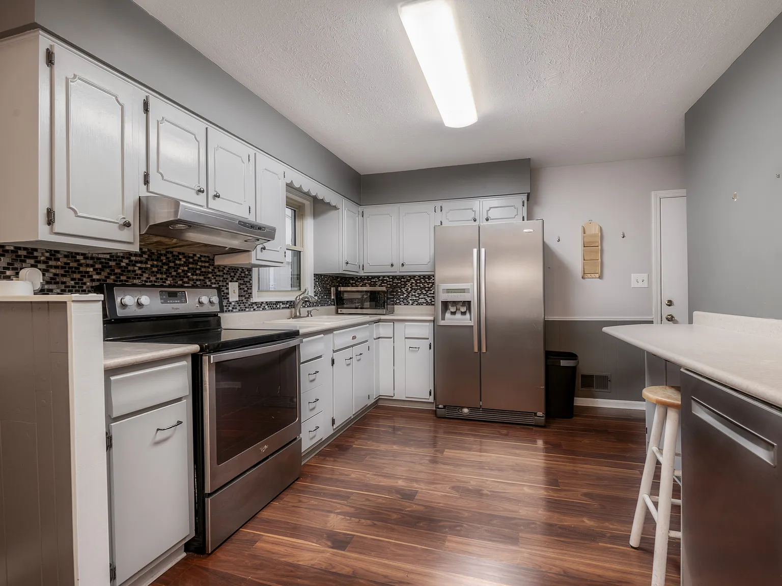 3 bed, 1700 sqft, $2,350 — Photo 4