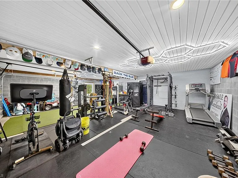 5191 Coral Wood Dr — Photo 41