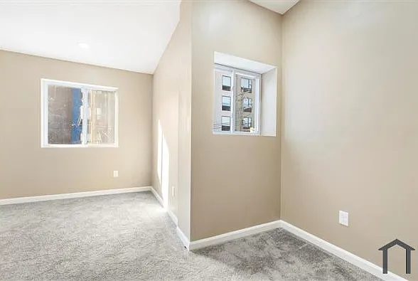 424 S Eden St — Photo 22