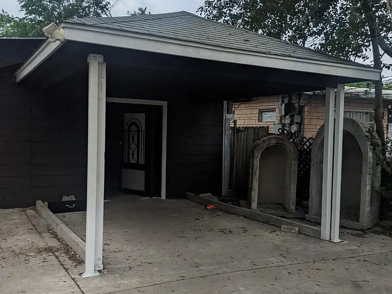 1711 Ceralvo St — Photo 5