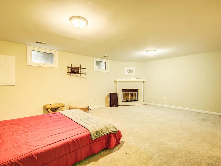 7112 Lake Cove Dr — Photo 47