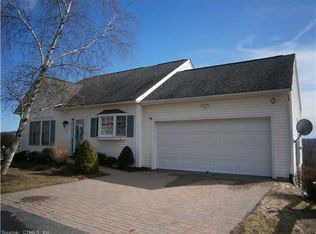 5 Holstein Ln, Portland, CT 06480