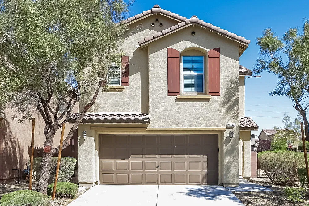 3 bed, 2.5 bath, 1668 sqft, $2,200 — Photo 1