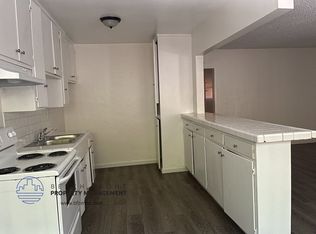 1010-1020, 1028 Orange Ave., Long Beach, CA 90813