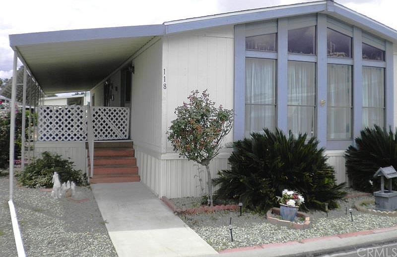 1st image of 1300 W Menlo Ave Space 118