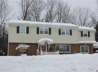 25 Aragon Ave, Latham, NY 12110