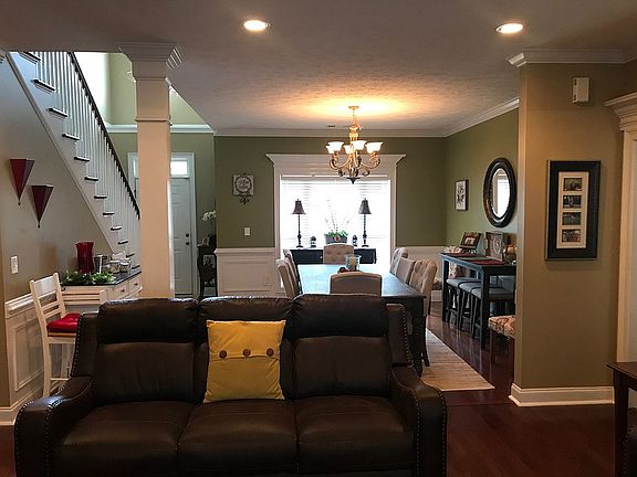 3rd image of 2908 Creekstone Ln