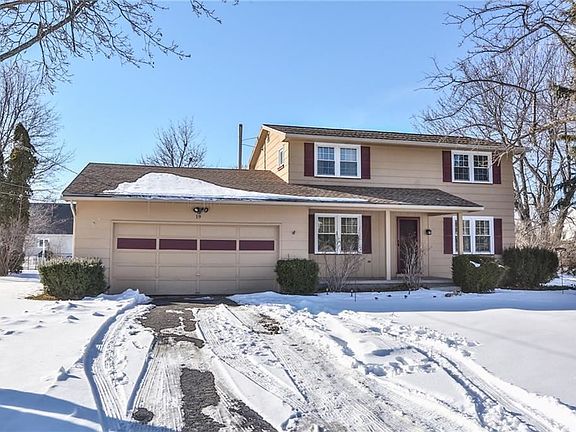 2nd image of 19 Sherwood Dr