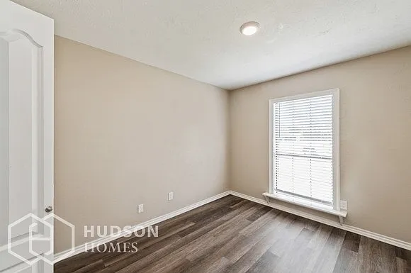 8609 Kensington Dr — Photo 22