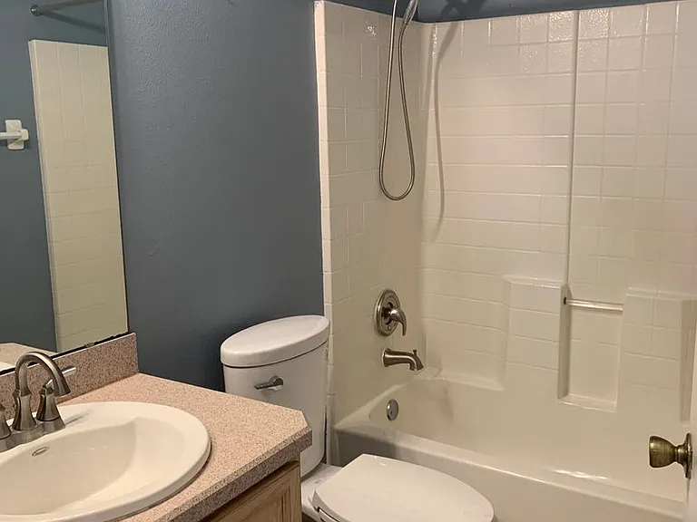 3044 Silver Palm Dr — Photo 10