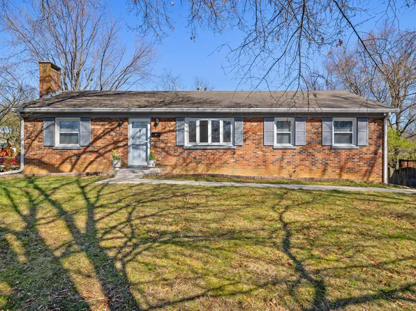 1105 Gainesway Dr, Lexington, KY 40517