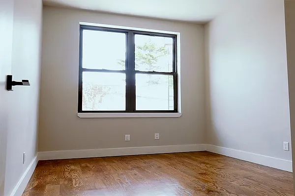 Rented by Premier Metro Realty Corp | media 4