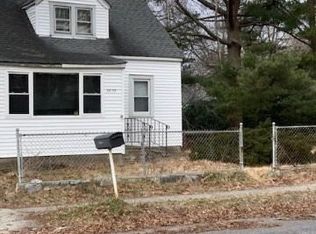 1208 Grundy Ave, Holbrook, NY 11741