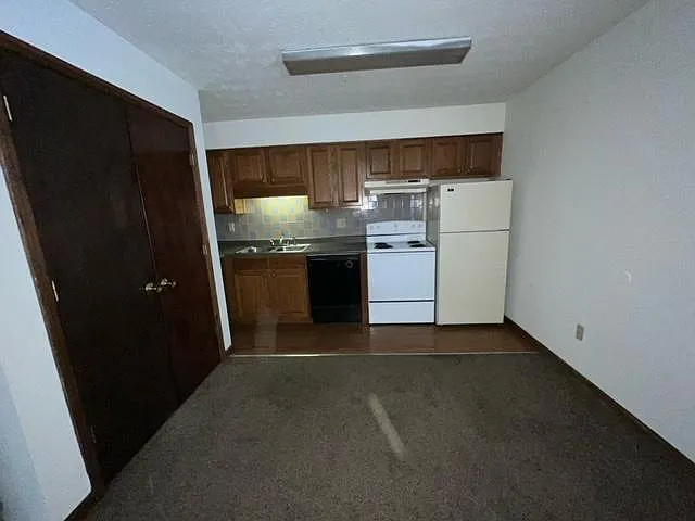 1517 6th Ave. Apt. 13 — Photo 3