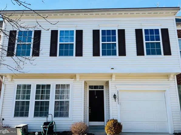 23221 Foxglove St, California, MD 20619