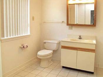 4th image of 190 Brittany Ln