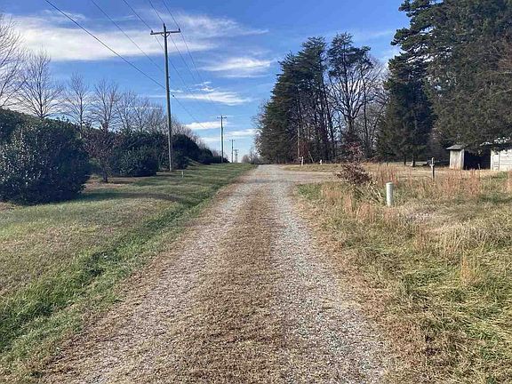 3rd image of 9885 Moore Farm Dr