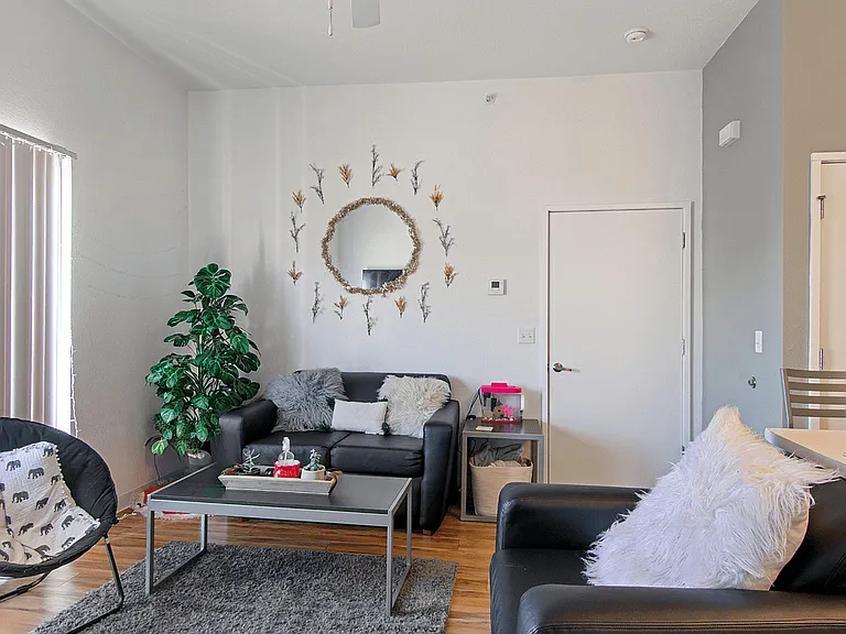 634 E Bear Blvd — Photo 8
