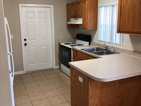 2nd image of 5535 NE 32nd St #3