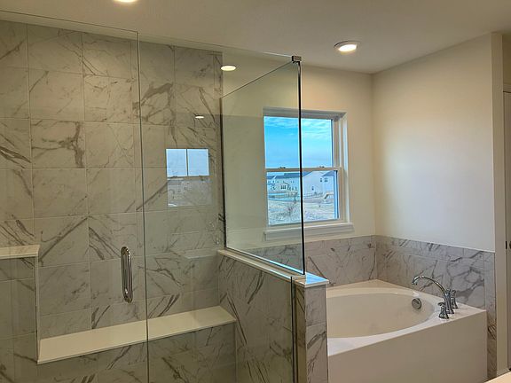 5th image of 5534 Jaskula Ln