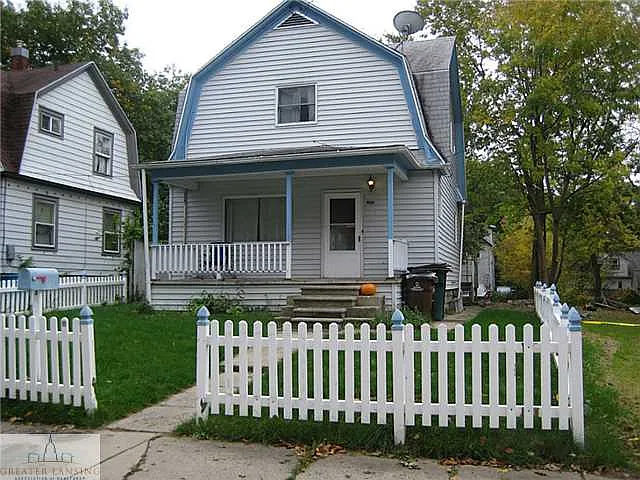 1034 Hickory St photo 1