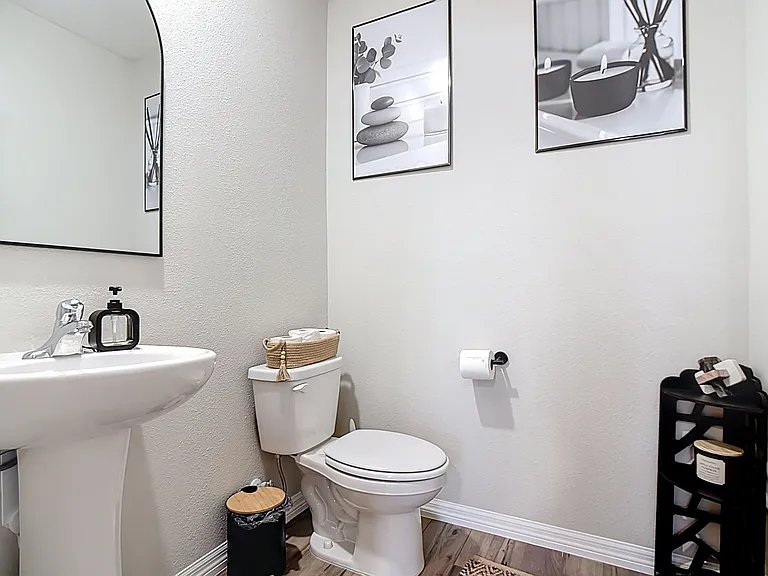 1504 Hummingbird Rd — Photo 13