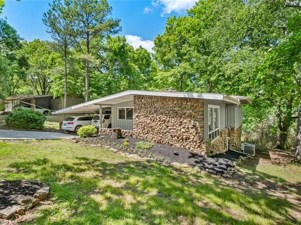 733 N Crest Dr, Fayetteville, AR 72701