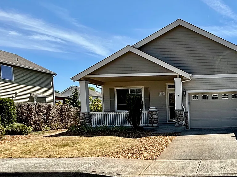1209 NW 13th St — Photo 1