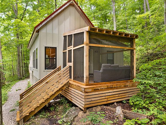 2nd image of 128 Lookout Ln