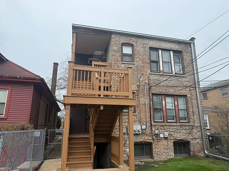 8045 S Calumet Ave #2 — Photo 8