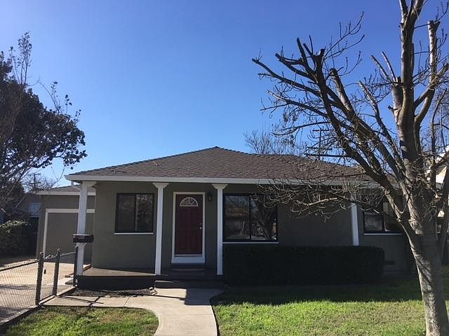 2nd image of 2927 N Lassen Ave