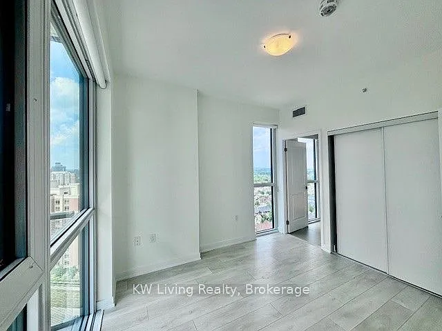 75 Oneida Cres #1703 — Photo 21
