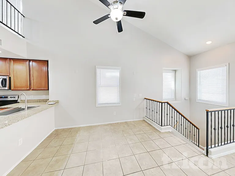 1353 S Sabino Dr — Photo 4