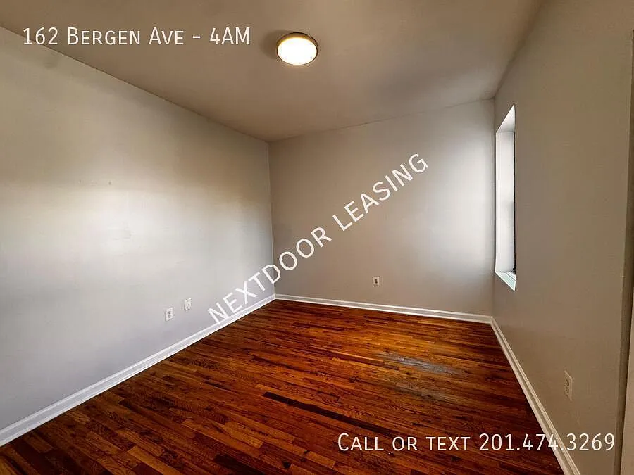 162 Bergen Ave — Photo 3