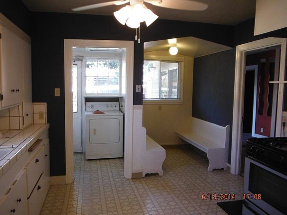 2nd image of 932 Newhall St