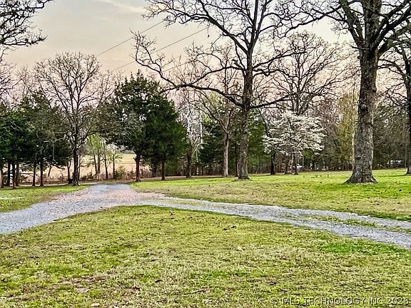 4th image of 17902 E 688th Rd