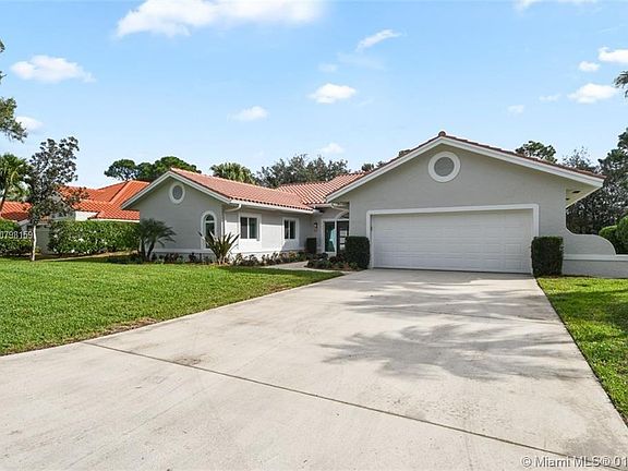2nd image of 1584 NW Sweetbay Cir