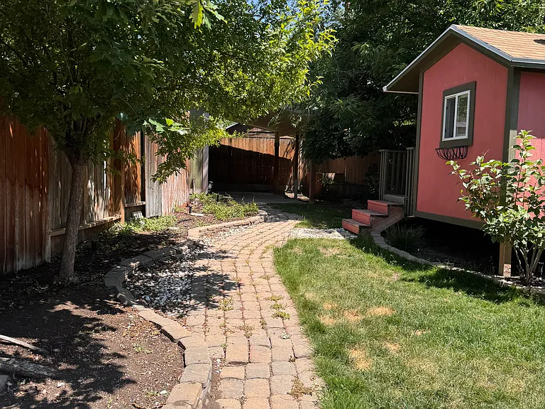 122 L St — Photo 19