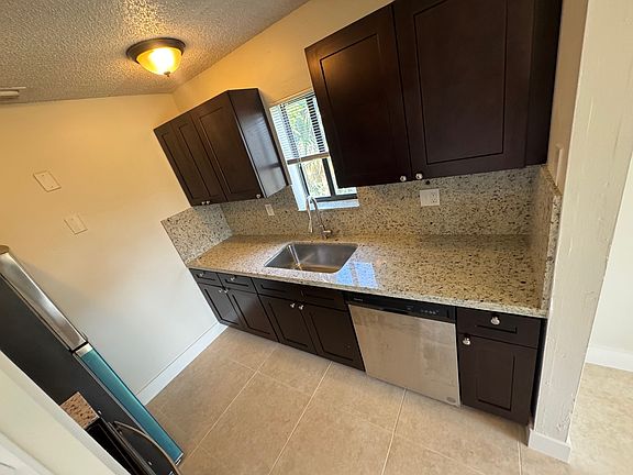 2nd image of 1121 W River Dr #1121