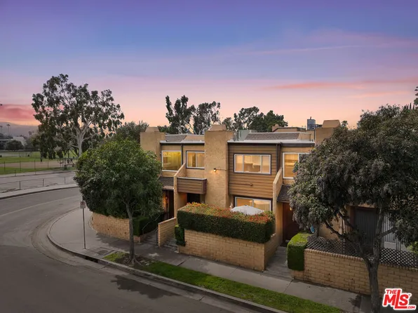 5141 Tyrone Ave, Sherman Oaks, CA 91423