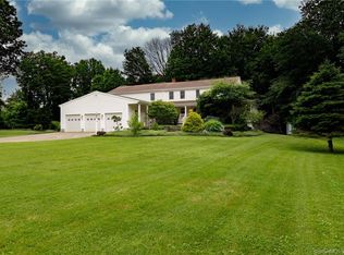 647 Westchester Rd, Colchester, CT 06415