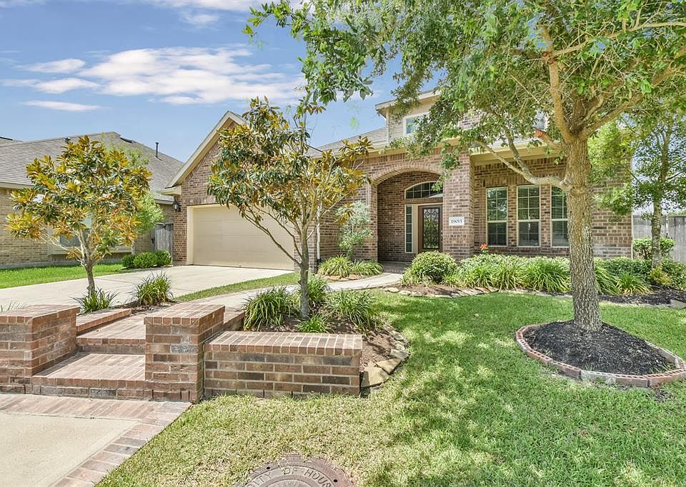1st image of 19015 Cove Forest Ln