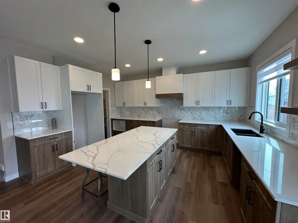227 Ravine Dr, Devon, AB T9G 0A1