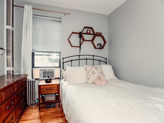 5th image of 879 Bergen St APT 10