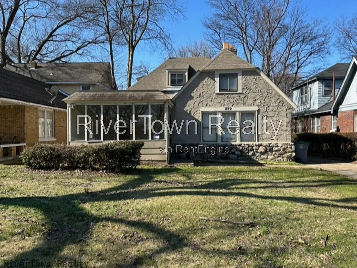 4 bed, 2.0 bath, 1991 sqft, $1,795 — Photo 1