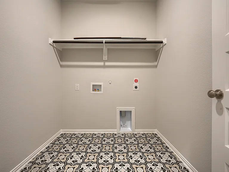 513 Brook View Dr — Photo 13