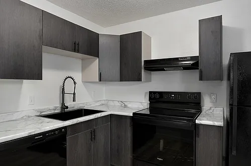 301 W State St Photo 1
