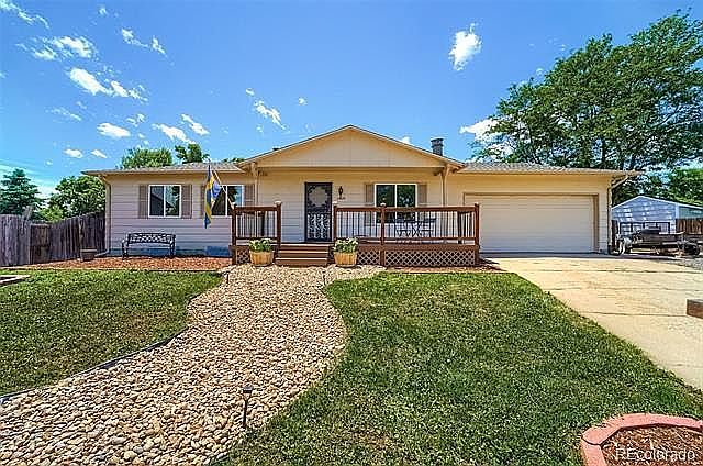 1st image of 11015 Dahlia Ct